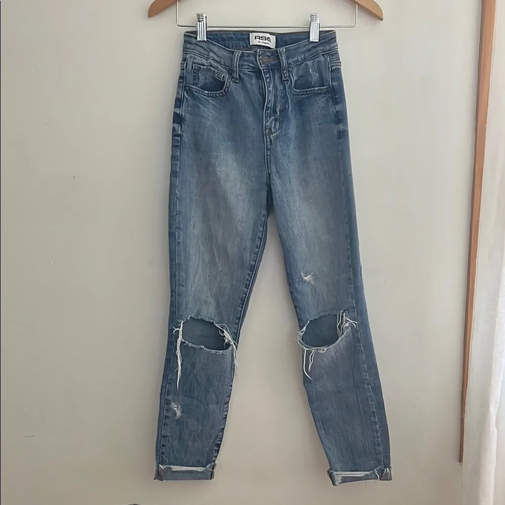 RSQ Vintage Mom Jean - Picture 1 of 4